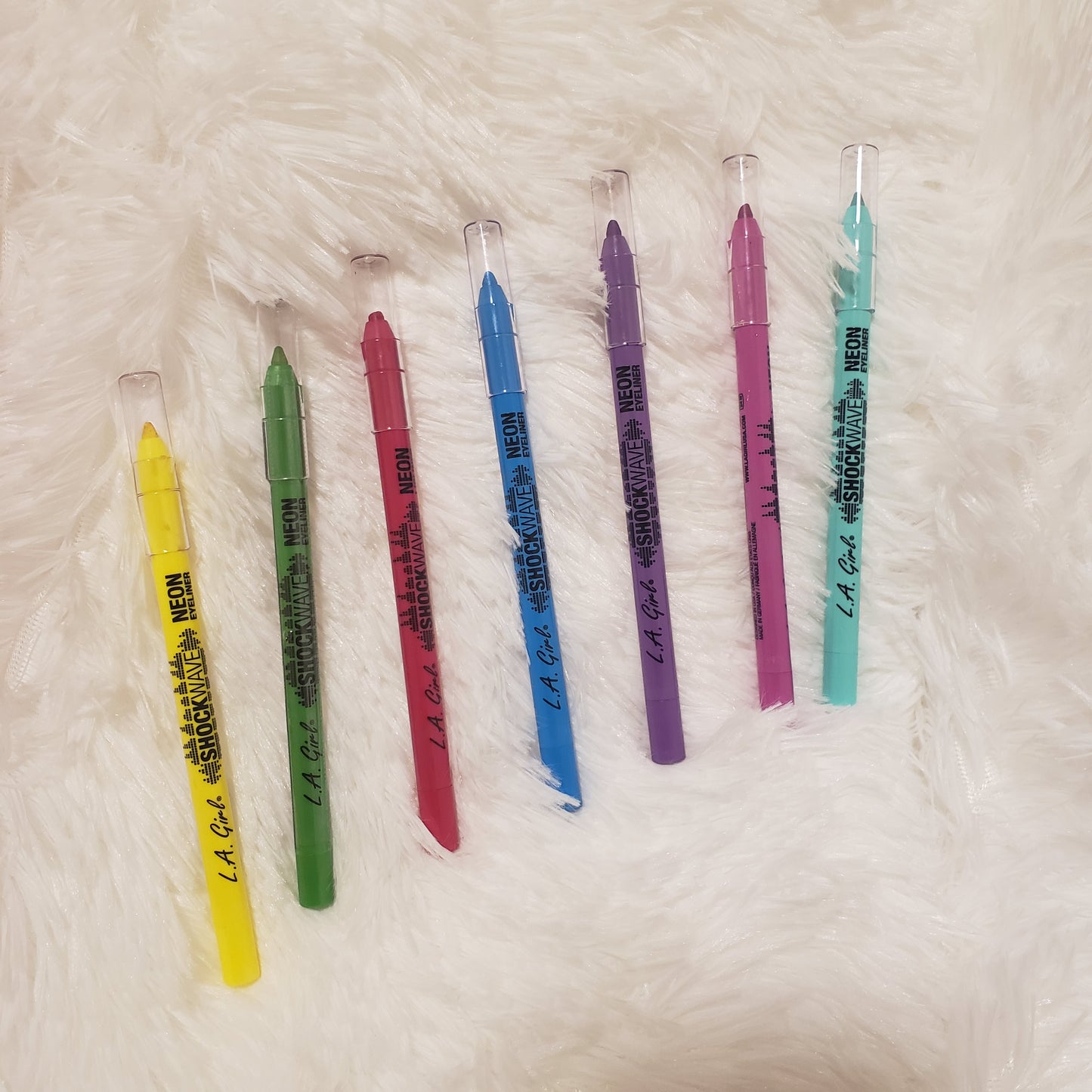 L.A Girl Shockwave Neon Liner